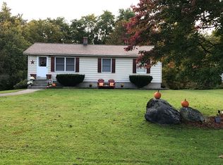 593 Lake Dr, North Bennington, VT 05257