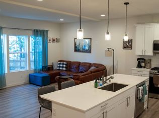 21 E Sullivan St, Allyn, WA 98524