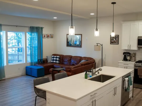 (undisclosed Address), Allyn, WA 98524