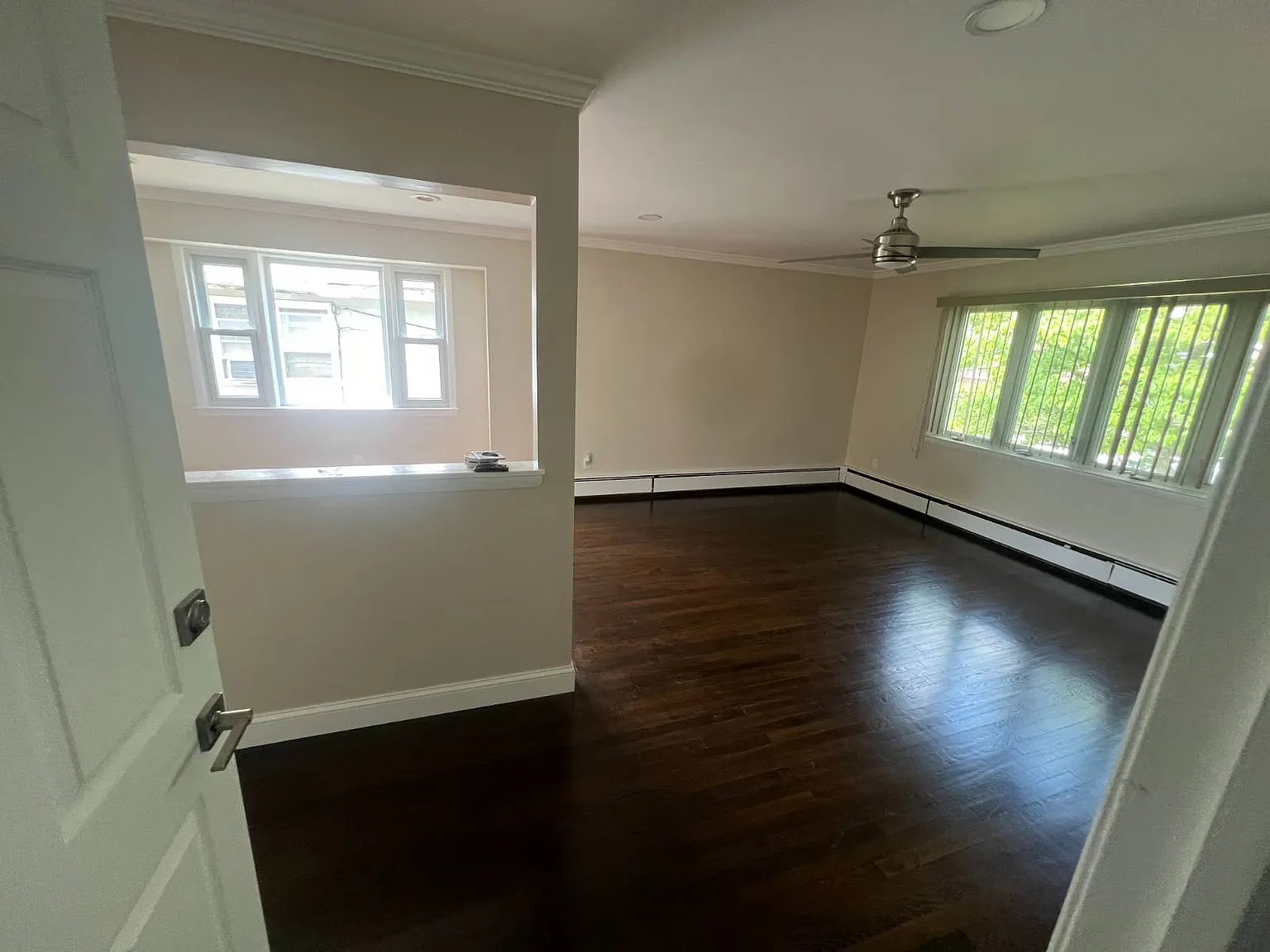 3 bed, 1.0 bath, 1167 sqft, $3,700 — Photo 1