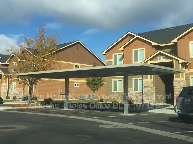 2 bed, 2.0 bath, 1000 sqft, $1,425 — Photo 2