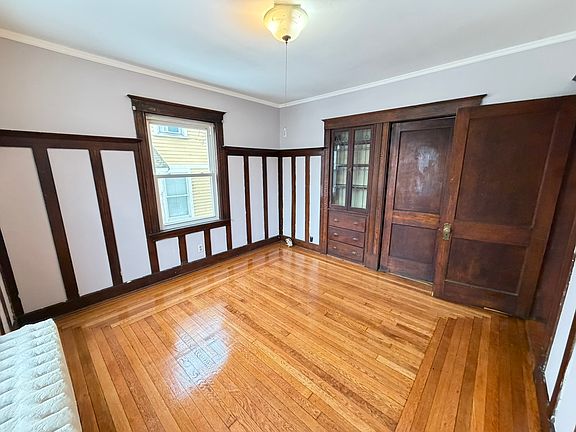 3rd image of 84 Charlesbank Rd