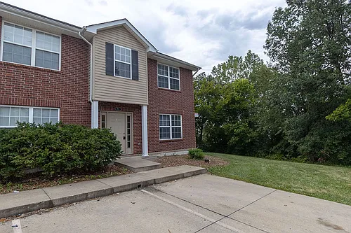 1613 Citadel Dr Photo 1