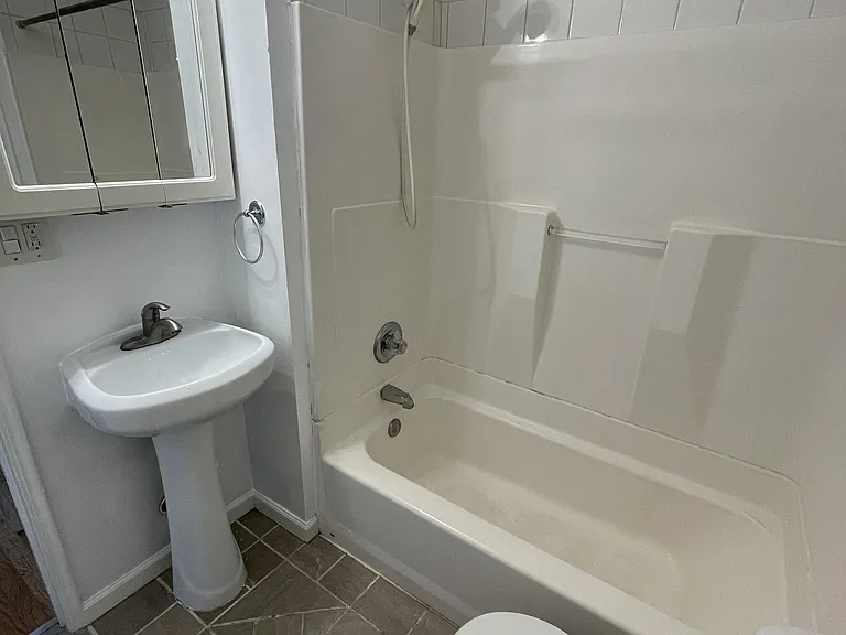 3401 Central St #302 — Photo 11