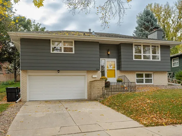 526 Zumbro Dr NW, Rochester, MN 55901