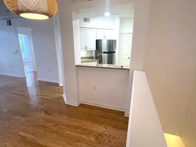2201 Bay Club Cir — Photo 36