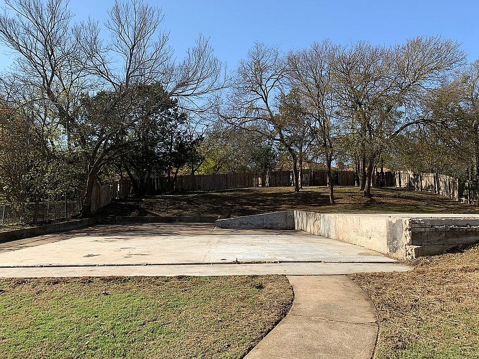 1st image of 9514 Brookhollow Dr