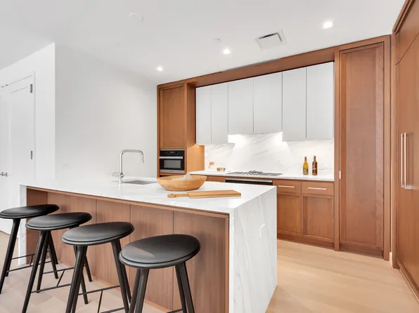 212 West 93rd Street 6B image 2 of 12
