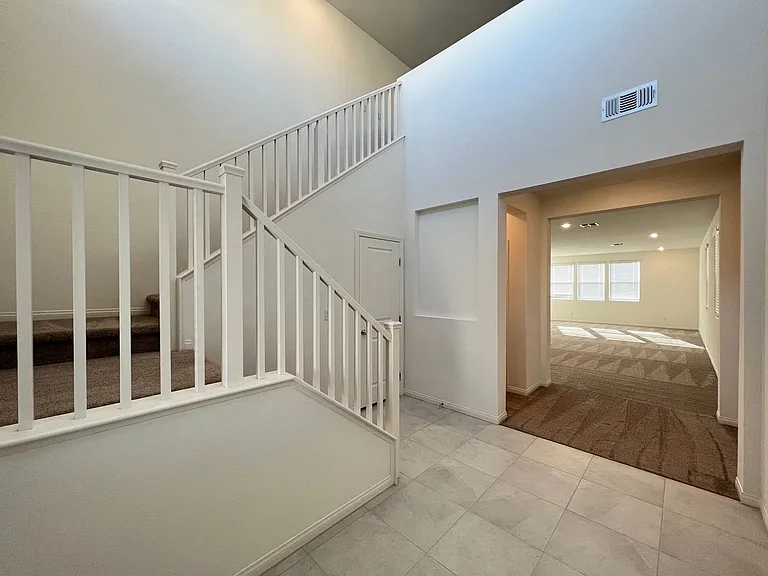 7569 W Mistral Ave — Photo 12
