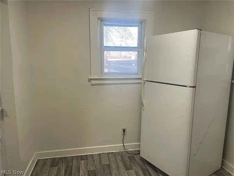 958 E Wilbeth Rd #LOWER — Photo 6
