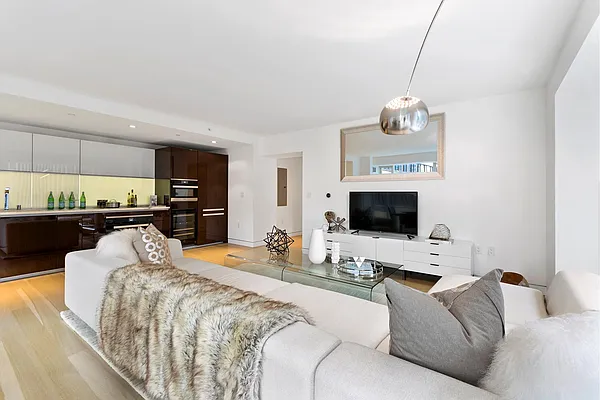 Rented by Douglas Elliman | media 53