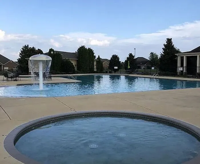 418 Falls Pointe — Photo 32