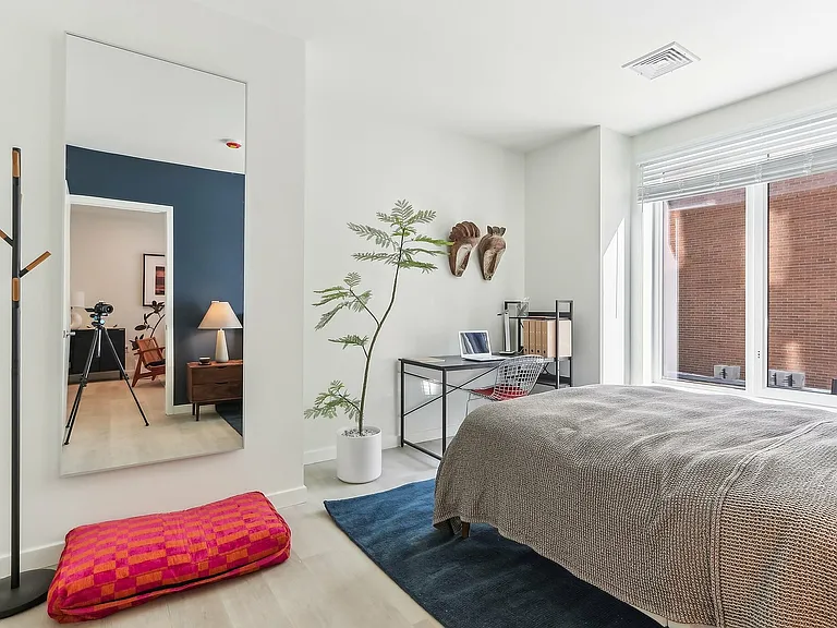 Model Apartment Home