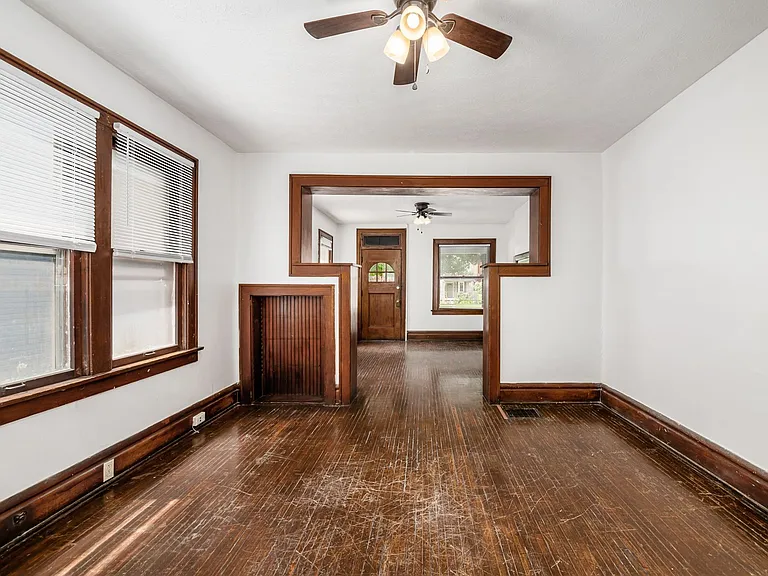 1466 Summit St #MAIN — Photo 6