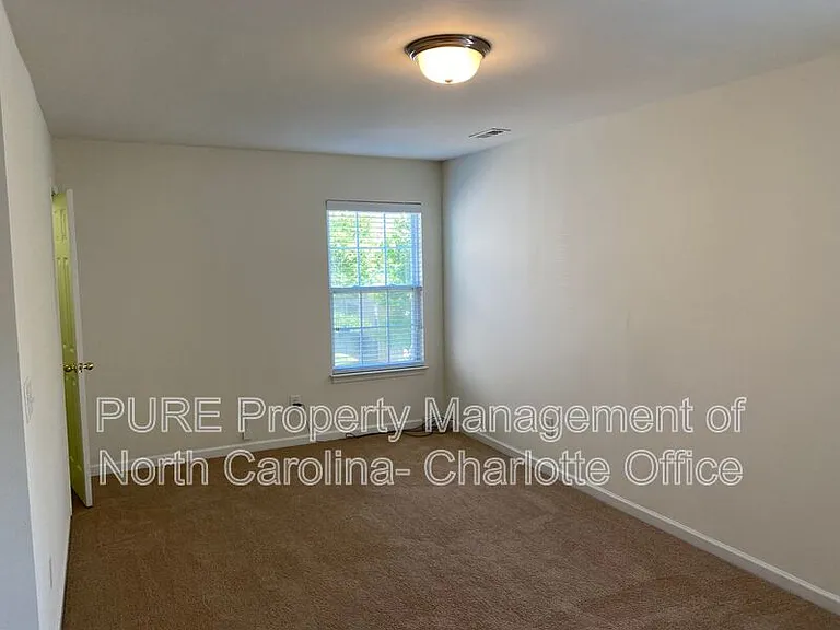8622 Twined Creek Ln — Photo 30