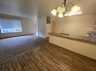 1136 Wacomac St, North Bonneville, WA 98639