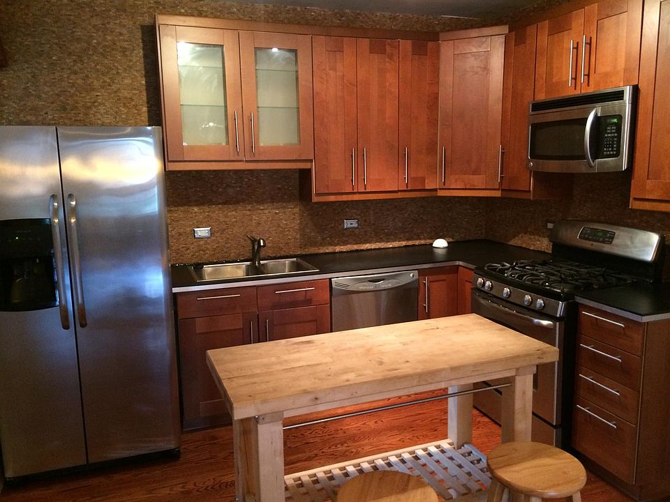 1st image of 6256 N Artesian Ave #1