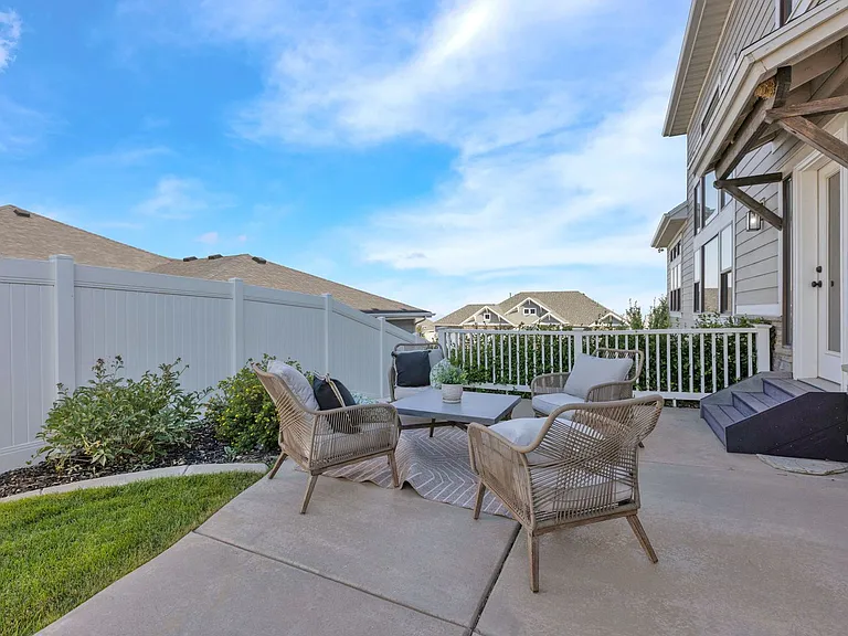 910 S Pace Pl — Photo 55