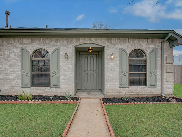 2538 Knights Cir — Photo 5