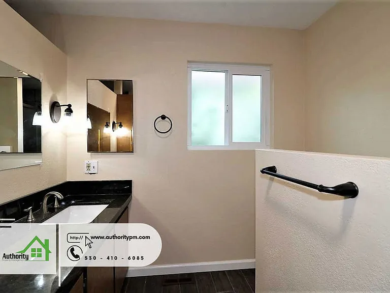 875 Lakeview Dr — Photo 19