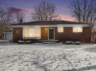 3659 Elira Ln, Waterford, MI 48328