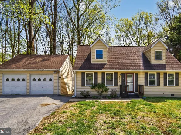 8998 Saint Andrews Dr, Chesapeake Beach, MD 20732