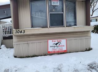 1043 Testa Dr, Justice, IL 60458