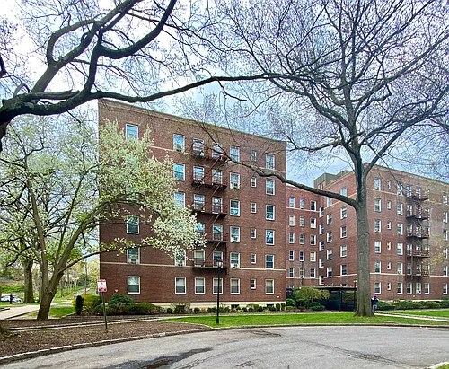 1 Larchmont Ave #711D Photo 1