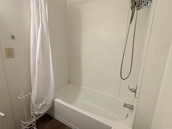 4th image of 222 S Howard St APT 203