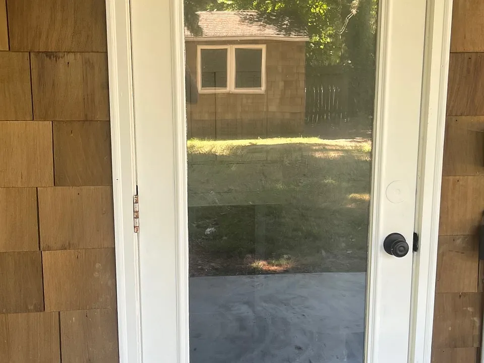 Entry to lower unit