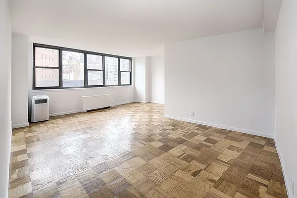 Rented by Warburg | media 1