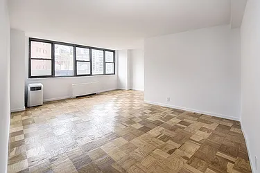 Rented by Warburg