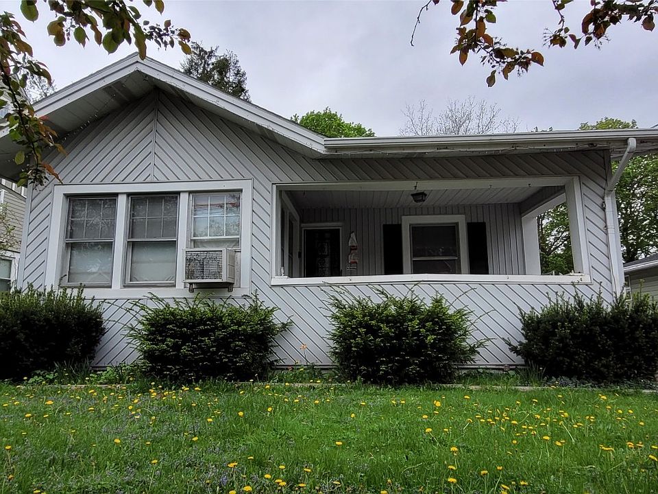 1st image of 34 Ackley Ave