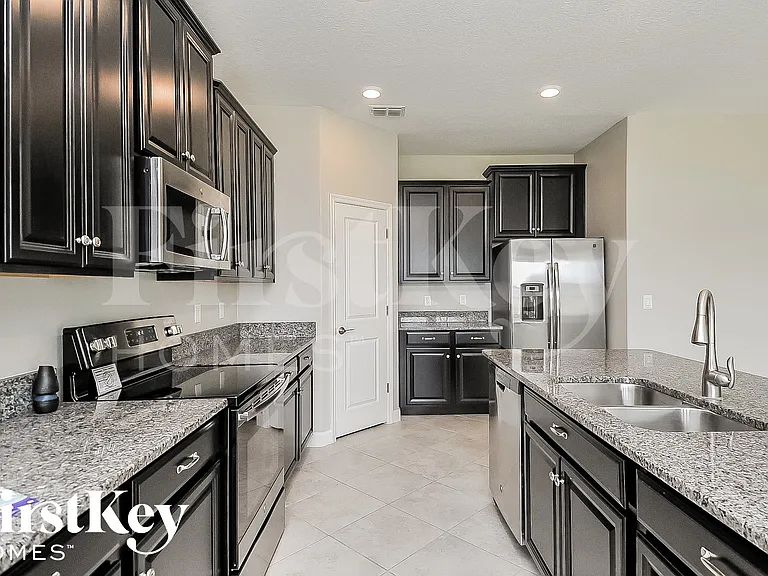 9823 Ivory Dr — Photo 5