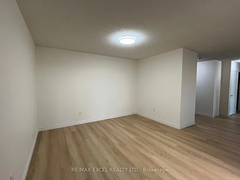 350 Alton Towers Cir #902 — Photo 5