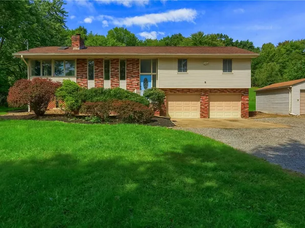 303 Vandivort Dr, Cranberry Township, PA 16066