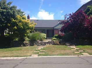 2256 Viewmont Way W, Seattle, WA 98199