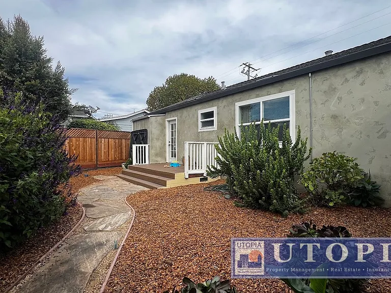 3101 Paul Sweet Rd — Photo 11