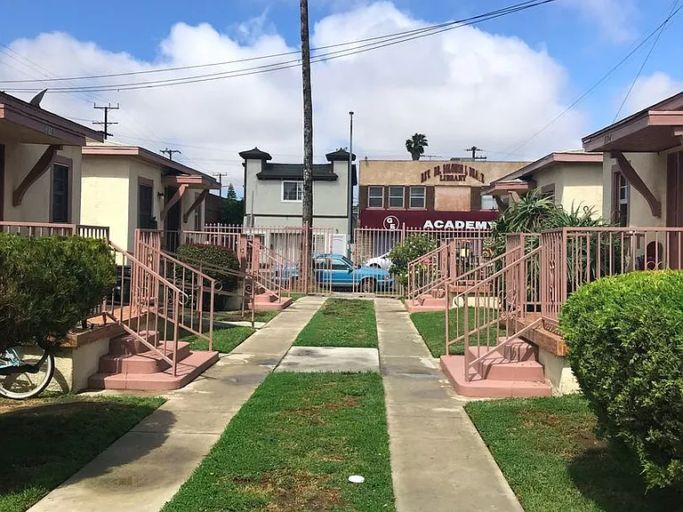 5314 S. Denker Avenue — Photo 8