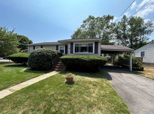 39 Longmeadow Rd, Beverly, MA 01915