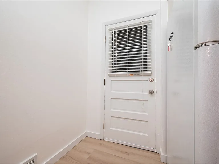 1110 Palo Alto St #A — Photo 26