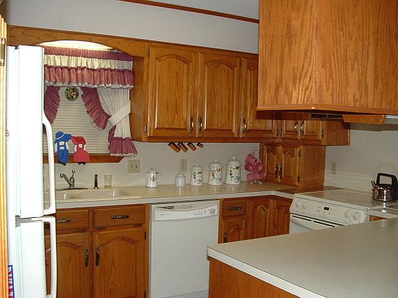 5th image of 2111 Avenue M