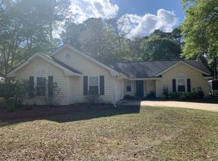 419 Willow Oak Ln, Hinesville, GA 31313