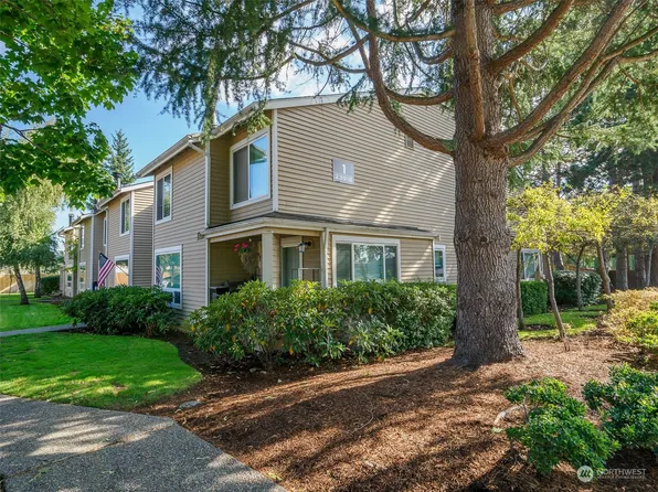 23918 12th Place S #101, Des Moines, WA 98198