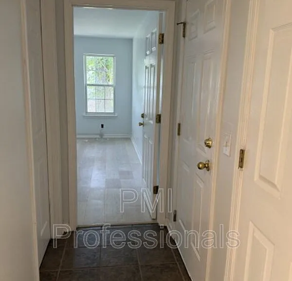 112 Buena Vista Ct — Photo 10