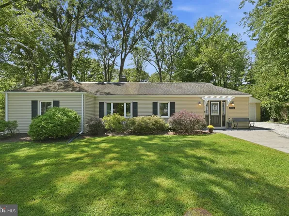7712 Frances Dr, Alexandria, VA 22306