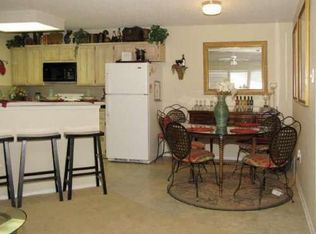 228 Wayside Ct, Bedford, TX 76021
