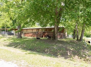175 E Walnut St, Huntington, TX 75949