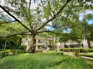 11702 Raintree Village Blvd APT B, Temple Terrace, FL 33617