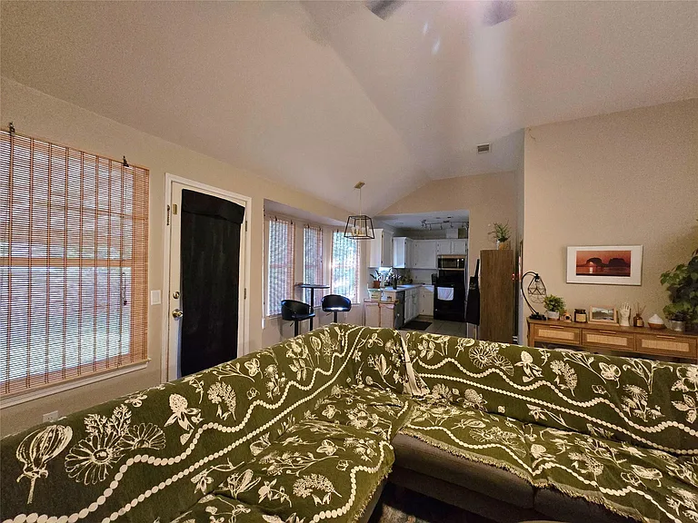2303 Darnell Dr — Photo 20